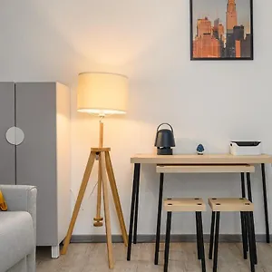 Insubria 8-3sx - Monolocale Cool Appartamento