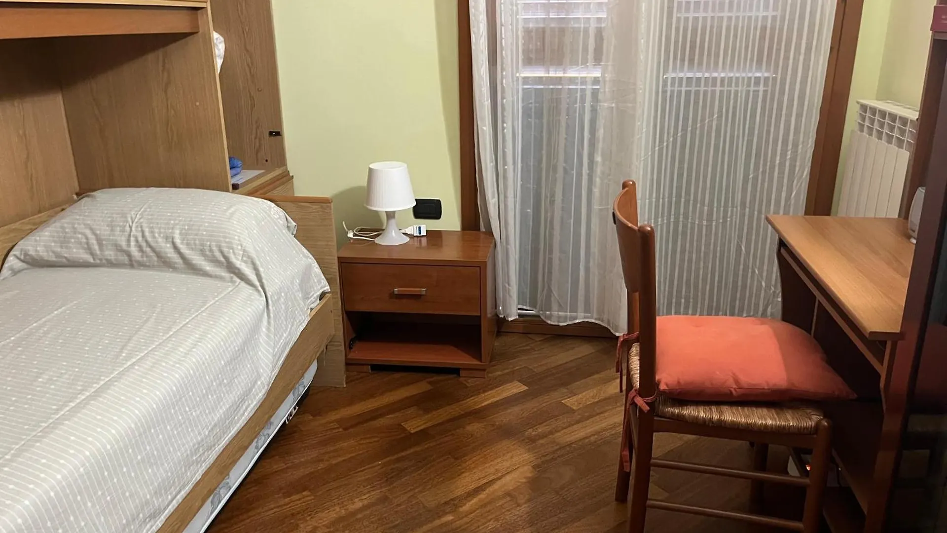 Camera Singola, Politecnico Milano Bovisa Homestay Milan